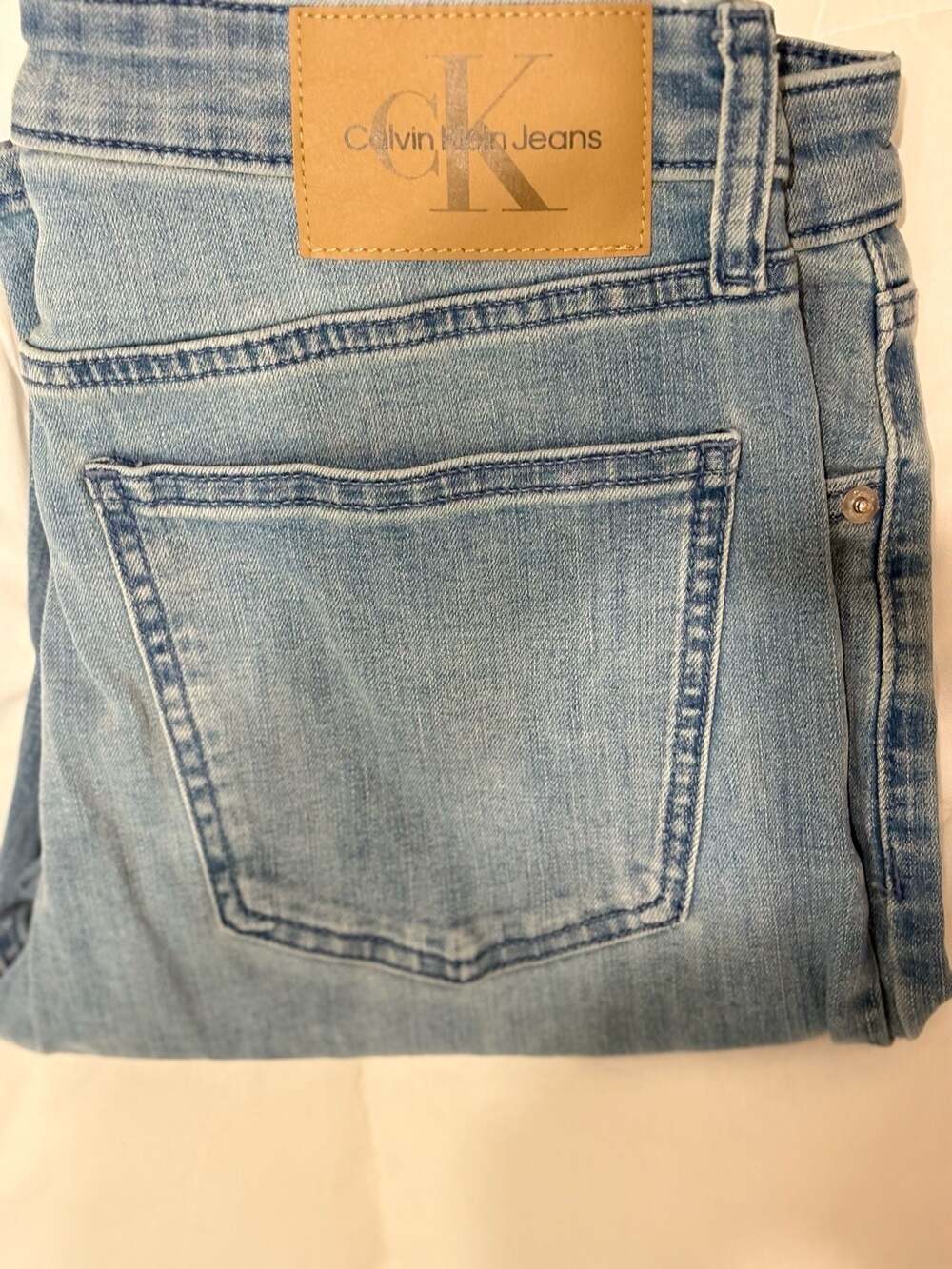 Calvin Klein Jeans Men's Slim Fit Light Wash Denim Jeans W30 x L32